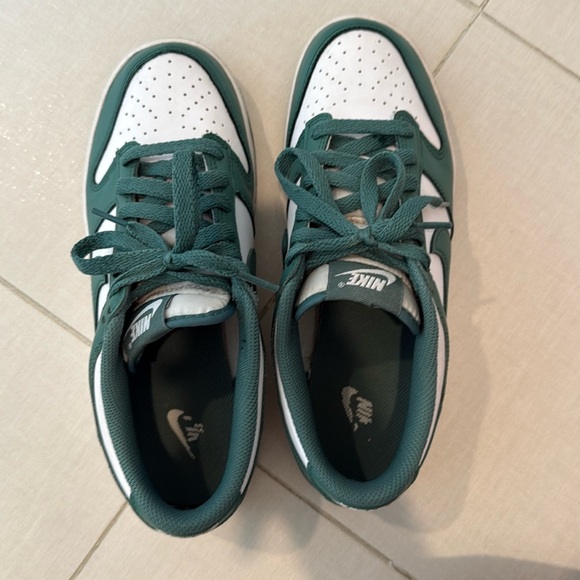 Nike Dunk Low Youth/Big Kids size 7 - Picture 7 of 13